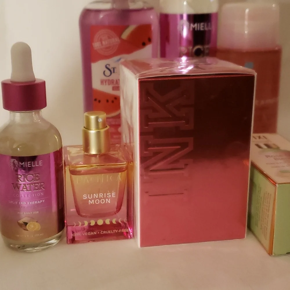 Beauty Bundle - Picture 7 of 8